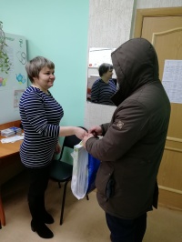 Благотворительная помощь - в руки!
