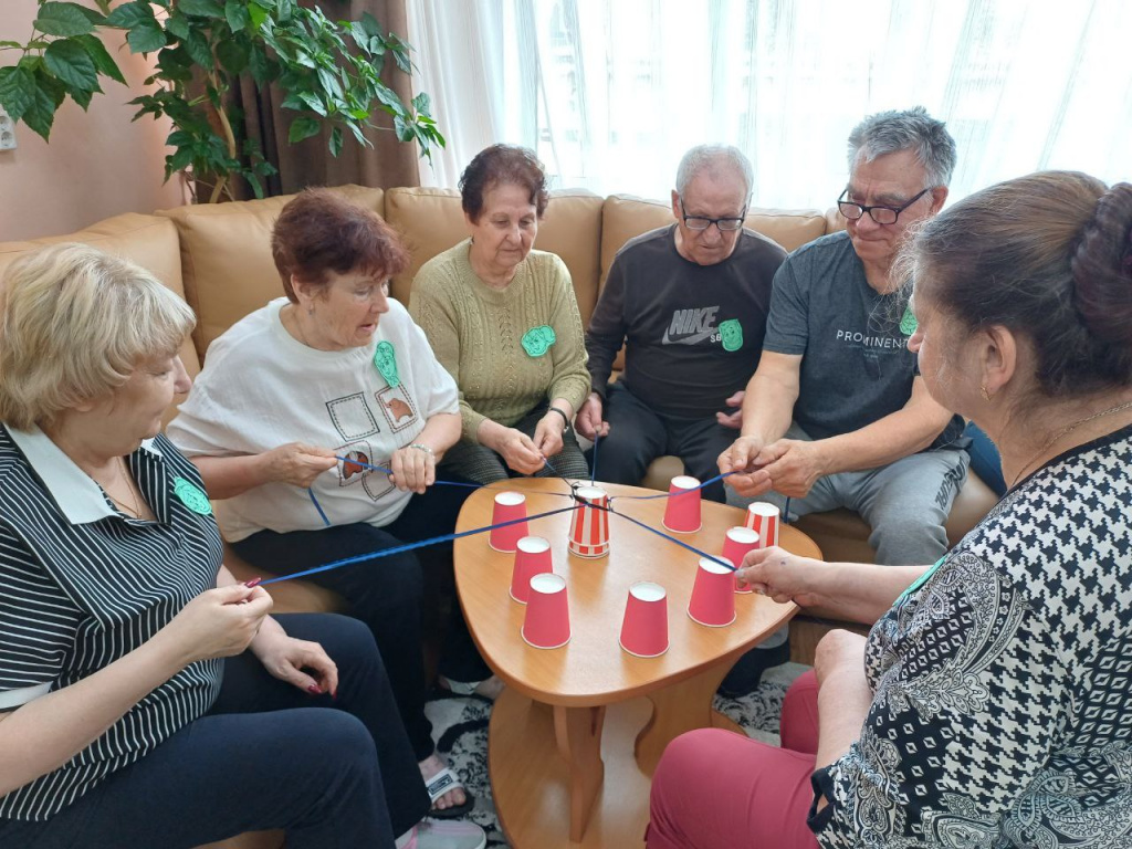 Выполняют задание.jpg