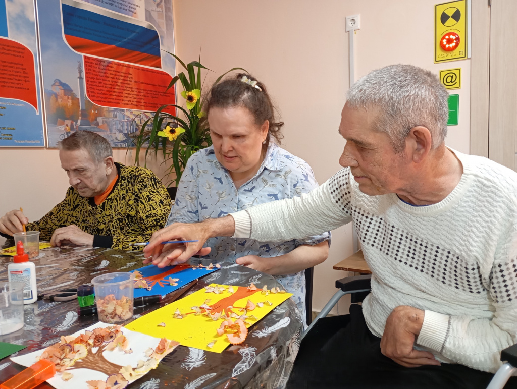Мастер-класс аппликация из карандашной стружки (4).jpg