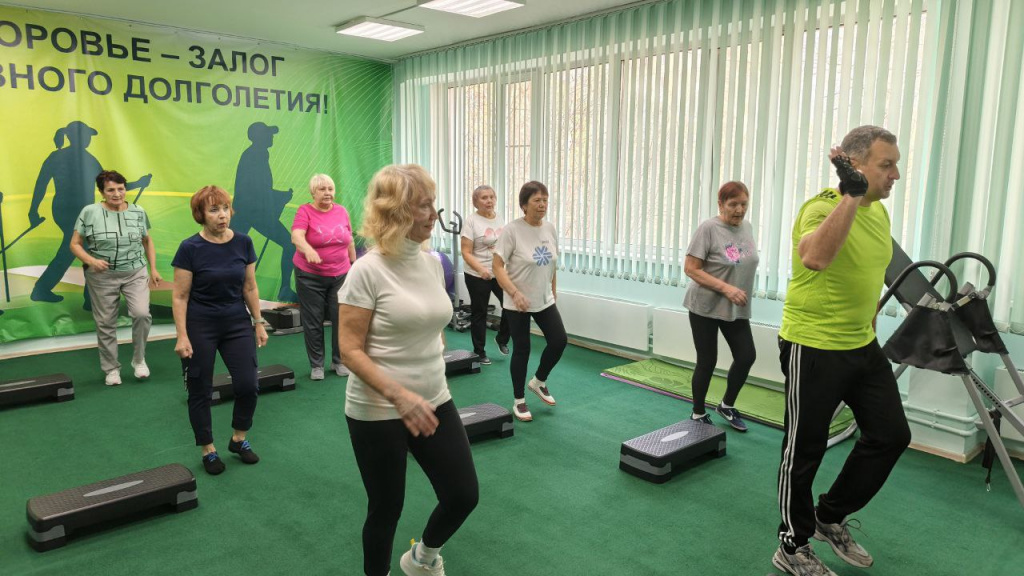 Кардио-тренировка на степ-платформах (1).jpg